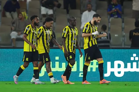 أطاح بالشباب.. بنزيما يقود الاتحاد إلى نصف نهائي كأس الملك